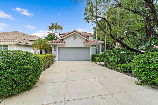 137 Eagleton Ct in Palm Beach Gardens, FL - Building Photo - Building Photo