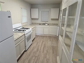 1219 S 10th St in Temple, TX - Building Photo - Building Photo