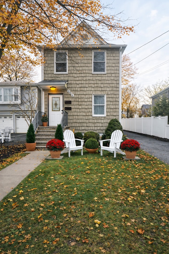 608 W Broad St, Unit #1