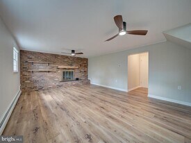 705 Main Dr in Herndon, VA - Building Photo