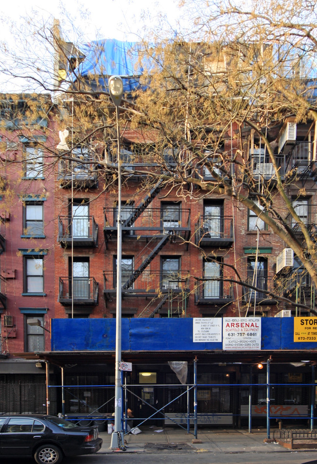 516 E 6th St in New York, NY - Foto de edificio - Building Photo