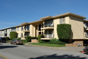 330 Richmond Dr Apartments