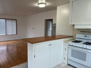 421-423 La Jolla St in Morro Bay, CA - Building Photo - Building Photo