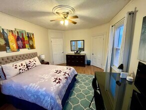 40 Forest St, Unit #2 in Boston, MA - Building Photo - Building Photo