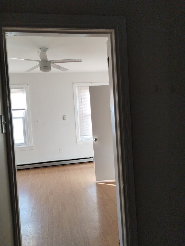 1843 N Leithgow St, Unit 3 photo'