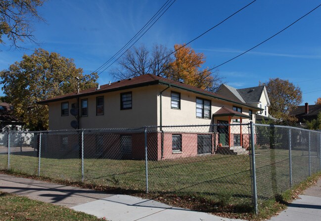 624 E 38th St in Minneapolis, MN - Foto de edificio - Building Photo