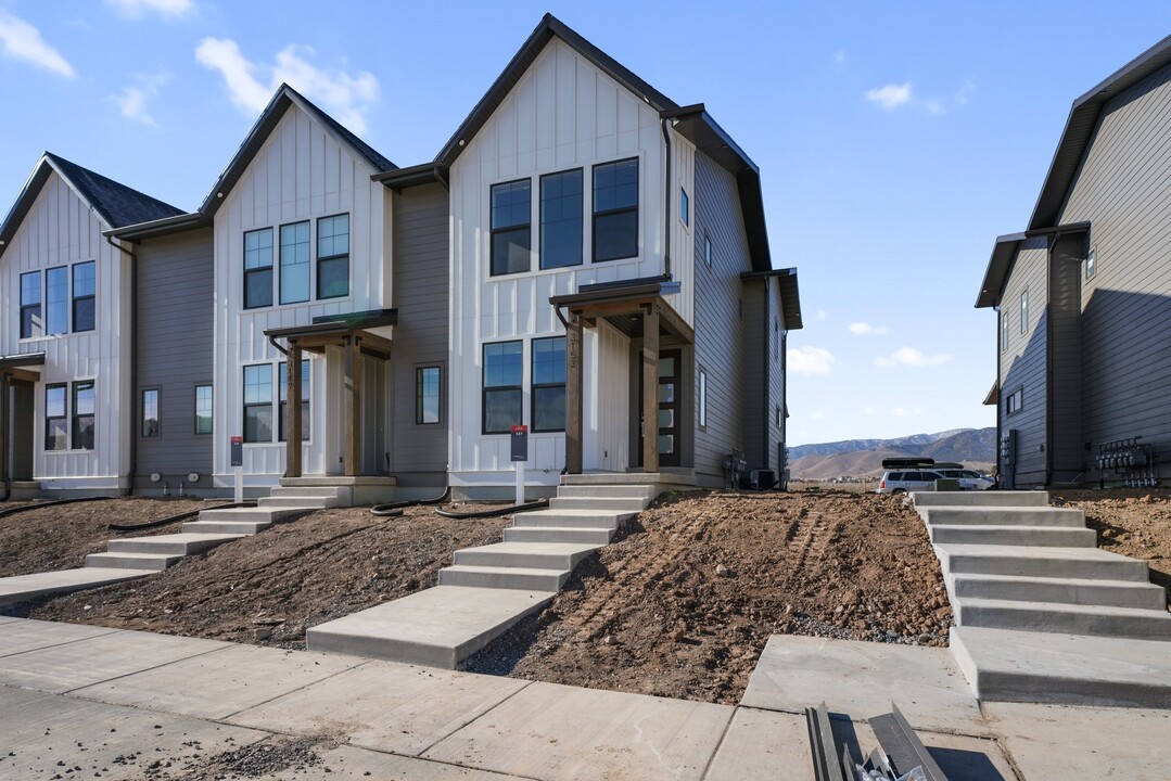 3153 N Stardew St in Eagle Mountain, UT - Building Photo