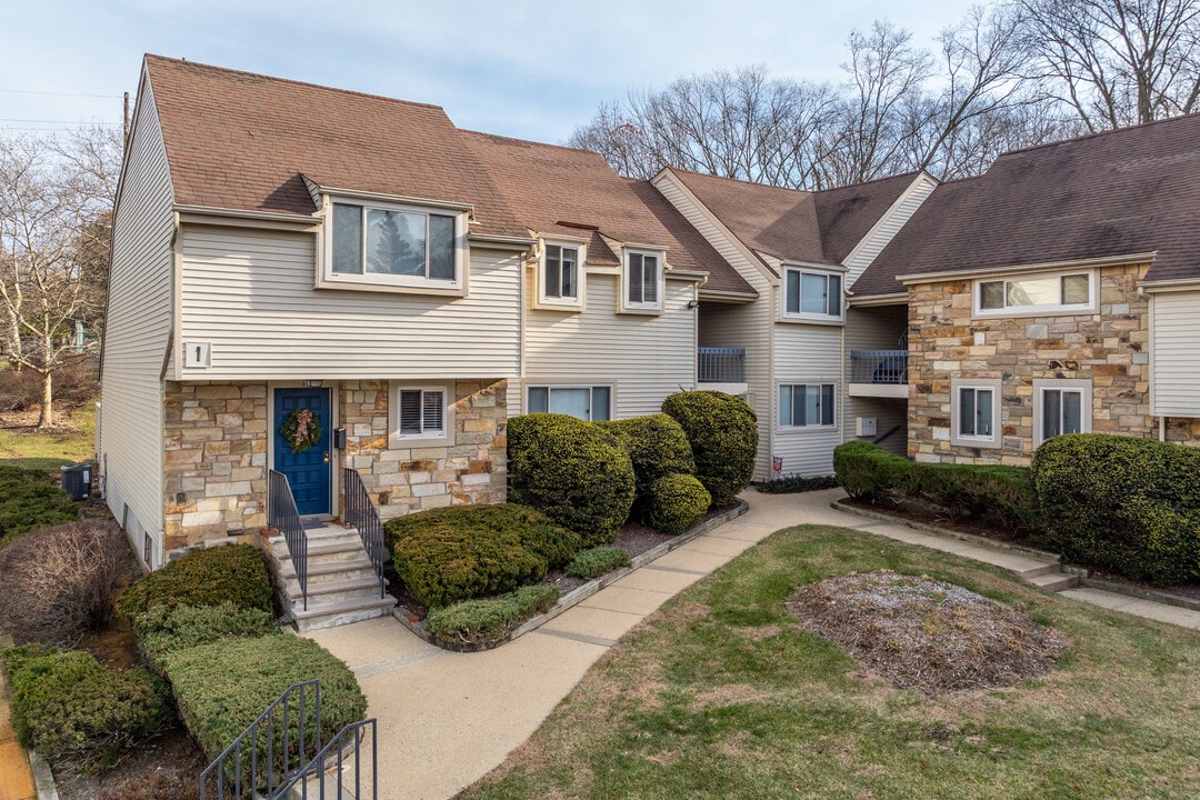 Heritage Square at Aberdeen in Matawan, NJ - Foto de edificio