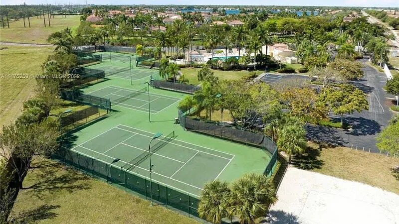 13215 SW 143rd Terrace in Miami, FL - Building Photo