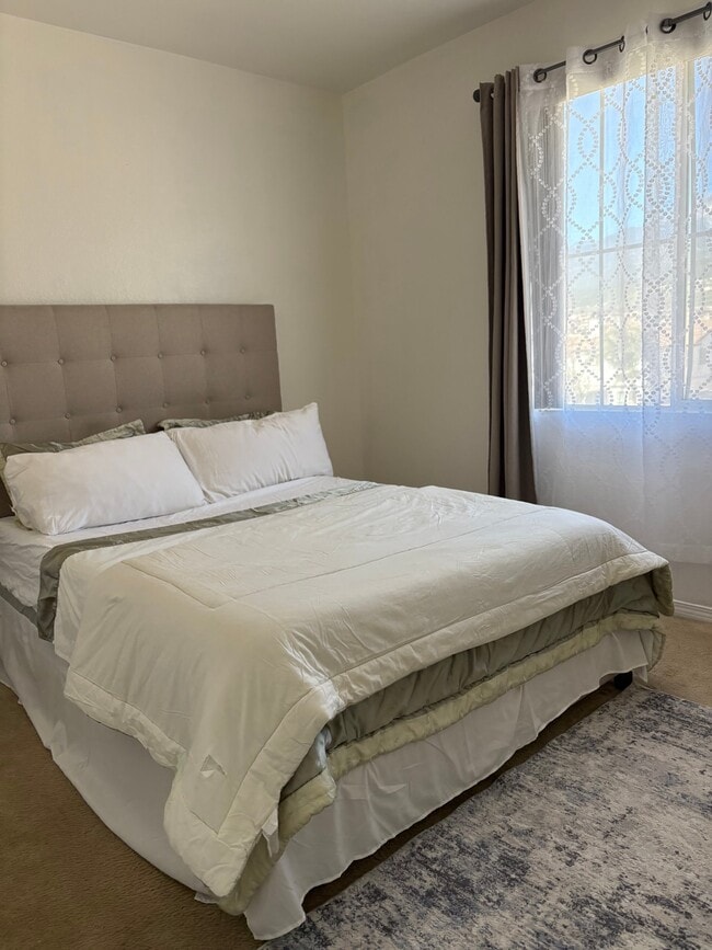 property at 15402 Thistle St