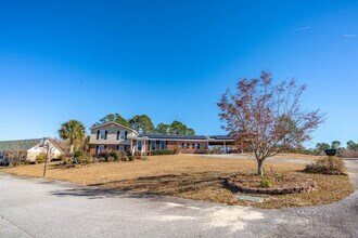 202 City View Dr in West Columbia, SC - Building Photo - Building Photo
