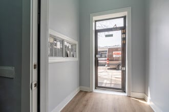 6239 N Western Ave in Chicago, IL - Building Photo - Building Photo