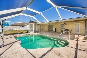 915 SE 20th St in Cape Coral, FL - Building Photo - Building Photo