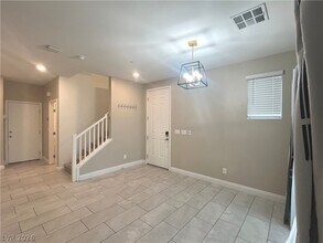 965 Nevada State Dr in Henderson, NV - Building Photo - Building Photo