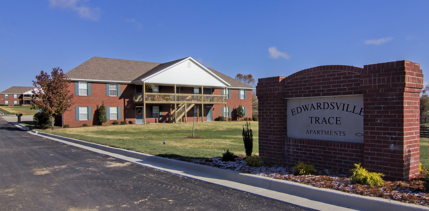 Edwardsville Trace Apartments in Georgetown, IN - Building Photo