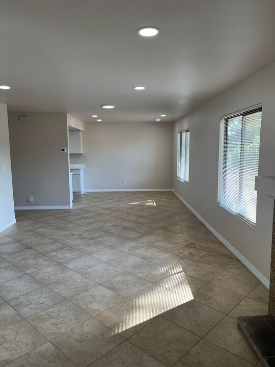 1236 Estes Dr in Santa Maria, CA - Building Photo