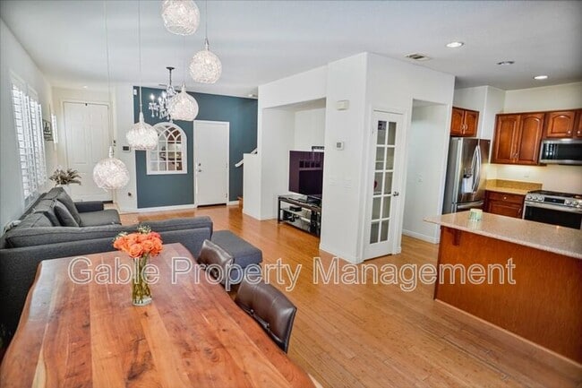 29212 Rio Lobo Way in Santa Clarita, CA - Building Photo - Building Photo