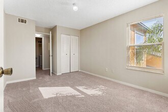 4658 Commander Dr in Orlando, FL - Foto de edificio - Building Photo