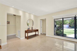 535 Palermo Ave in Coral Gables, FL - Building Photo - Building Photo