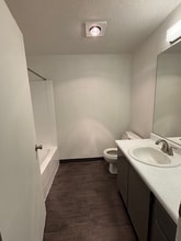 17420 SW Shaw St, Unit 8 in Aloha, OR - Building Photo - Building Photo