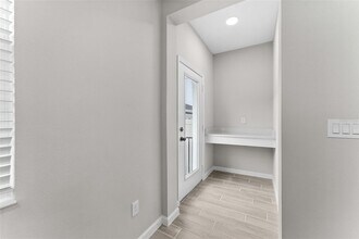 15352 Burgtheater Dr in Winter Garden, FL - Building Photo - Building Photo