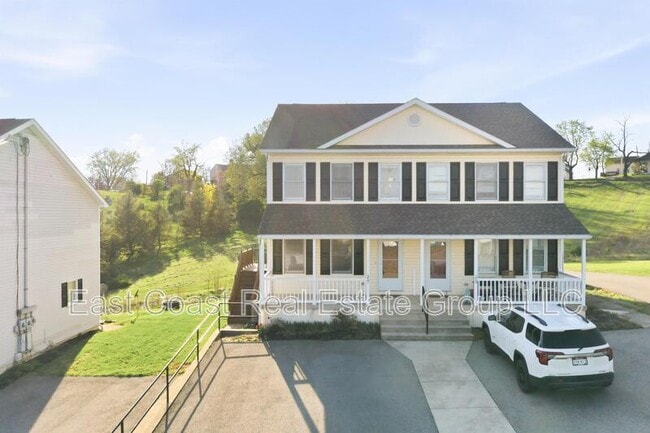 257 School House Dr in Hedgesville, WV - Building Photo - Building Photo