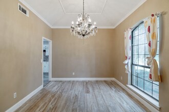 1527 Estates Way in Carrollton, TX - Building Photo - Building Photo