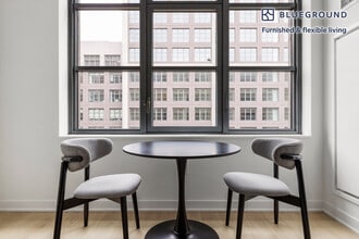 160 Front St in New York, NY - Foto de edificio - Building Photo