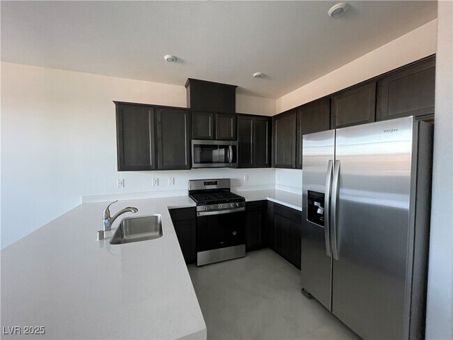 508 Ylang Pl in Henderson, NV - Building Photo - Building Photo