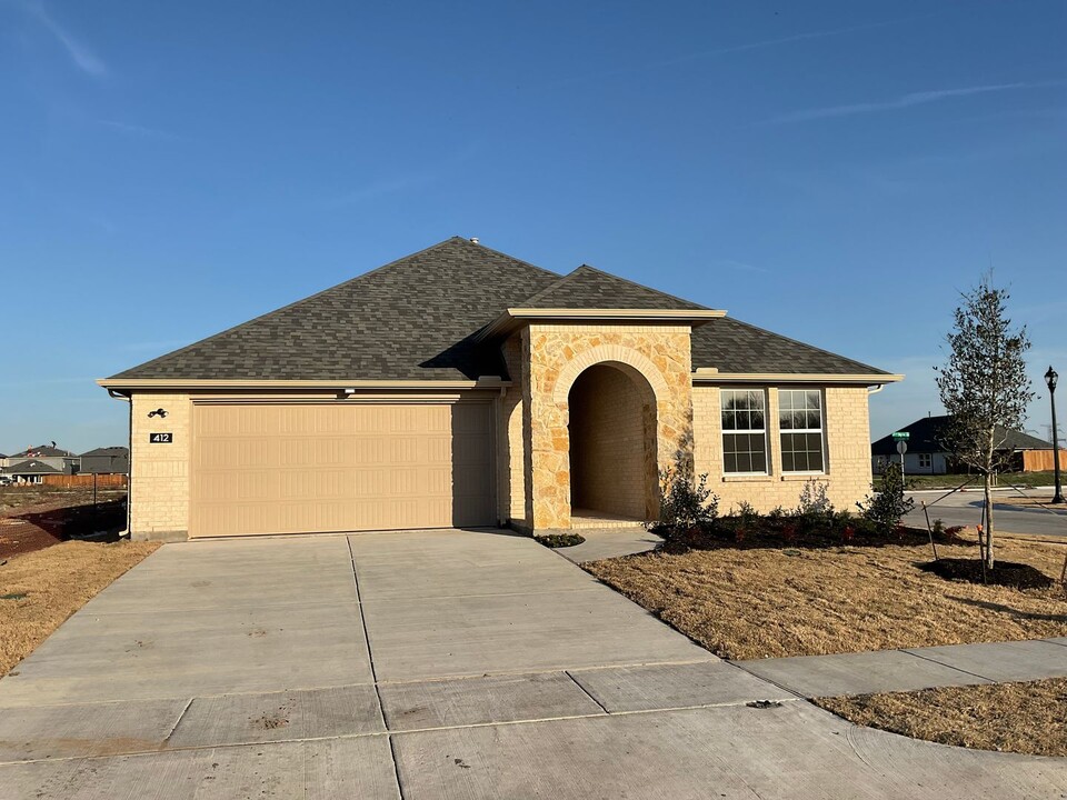 412 Cayman Cove in Seagoville, TX - Building Photo