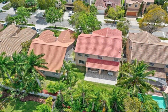 126 Cameron Ct in Weston, FL - Building Photo - Building Photo