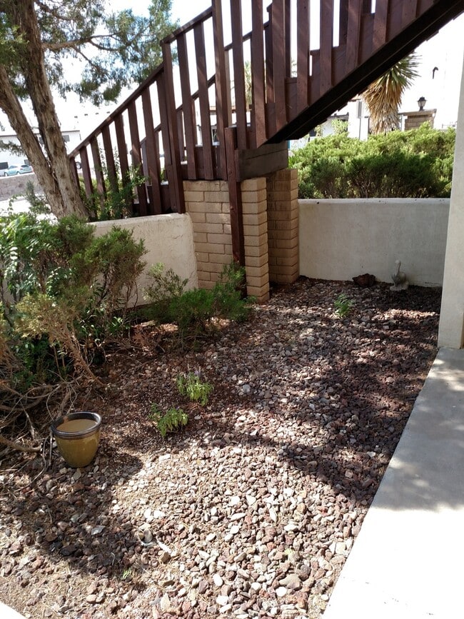 2930 Claude Dove Dr in Las Cruces, NM - Building Photo - Building Photo