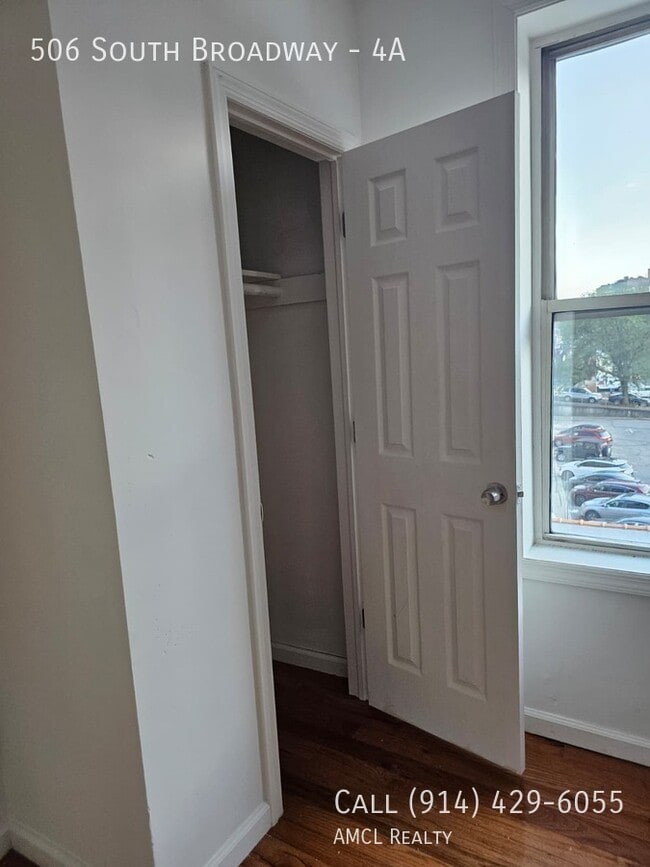 property at 506 S Broadway