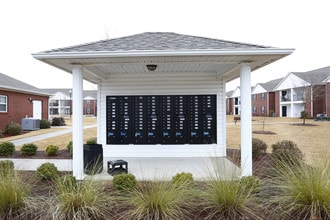 Shangri-La Park in Cartersville, GA - Foto de edificio - Building Photo