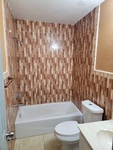 1518 NW 102nd St in Miami, FL - Building Photo - Building Photo