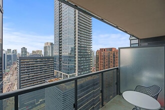 4802 Yonge St in Toronto, ON - Building Photo - Building Photo