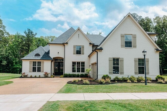 property at 5118 E Lawrenceburg Ln