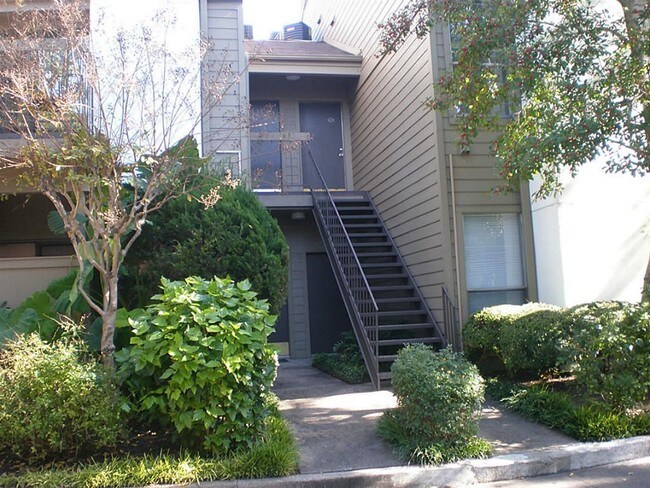 10049 Westpark Dr-Unit -179 in Houston, TX - Building Photo - Building Photo