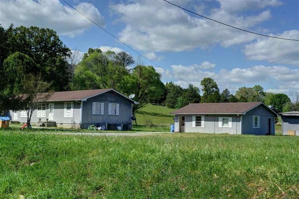 1360 Crosby Ln in Spring City, TN - Building Photo