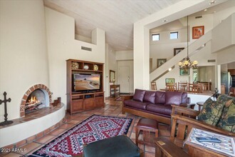 7500 E Boulders Pkwy in Scottsdale, AZ - Foto de edificio - Building Photo