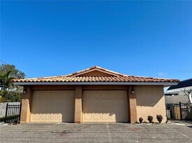 11315 3rd St E in Treasure Island, FL - Building Photo