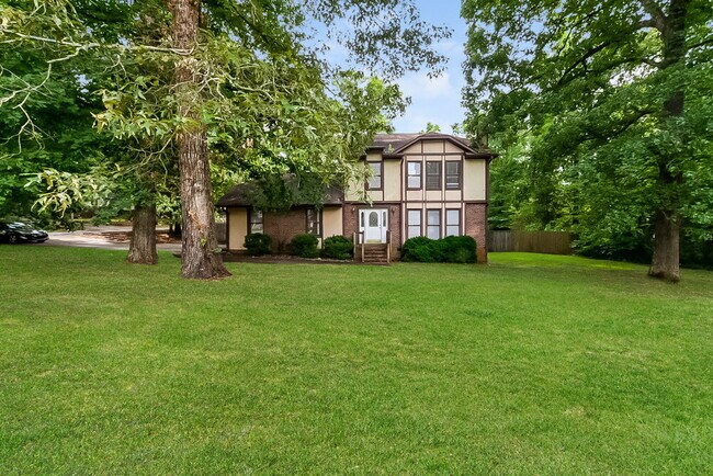 2015 Lullwater Cir in Jonesboro, GA - Building Photo - Building Photo