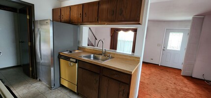 322 Russet Way in Vernon Hills, IL - Foto de edificio - Building Photo