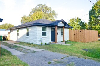 3011 Columbia St in Houston, TX - Building Photo - Building Photo