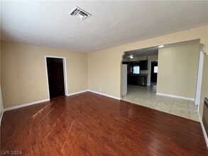 1425 Wengert Ave in Las Vegas, NV - Building Photo - Building Photo