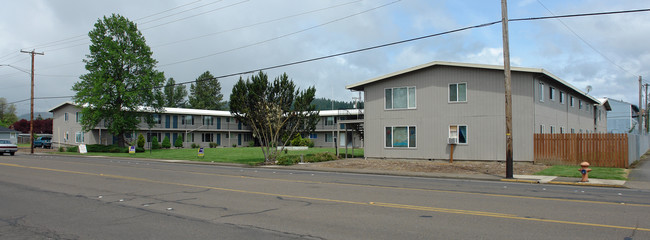 Greenwood Manor in Corvallis, OR - Building Photo - Building Photo