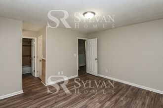 8614 Milton Morris Dr in Charlotte, NC - Building Photo - Building Photo