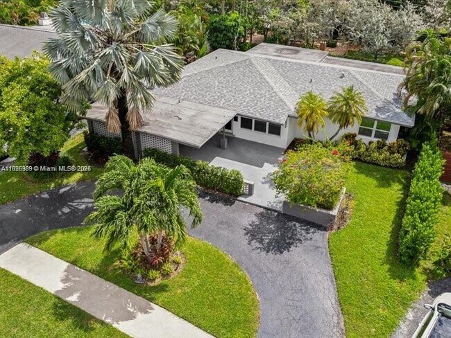 2932 NW 8th Ave in Wilton Manors, FL - Building Photo - Building Photo