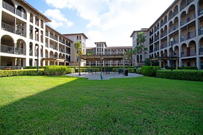 6150 Gulfport Blvd S in Gulfport, FL - Building Photo - Building Photo