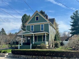 8 Alden Pl in Millbrook, NY - Building Photo